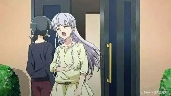 5個動畫中「當觀眾瞎了」的穿幫鏡頭,認真你就輸了!#3一秒換衣福利也太好