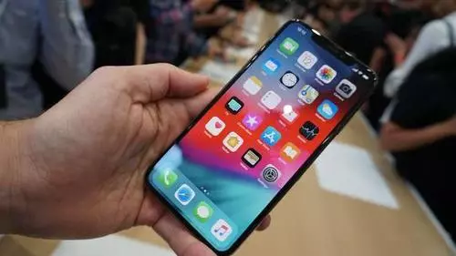 狙擊iphoneXs 華為Mate20真的已經「穩了」嗎?