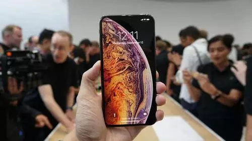 狙擊iphoneXs 華為Mate20真的已經「穩了」嗎?