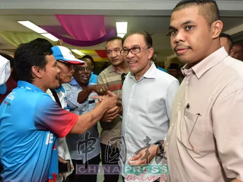 安華:一旦拜相 旺姐辭副首相