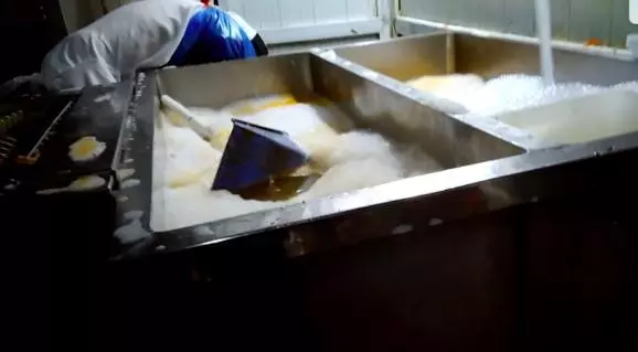 他在海底撈臥底四個月,帶回來的照片令人震驚!你還敢去嗎? -