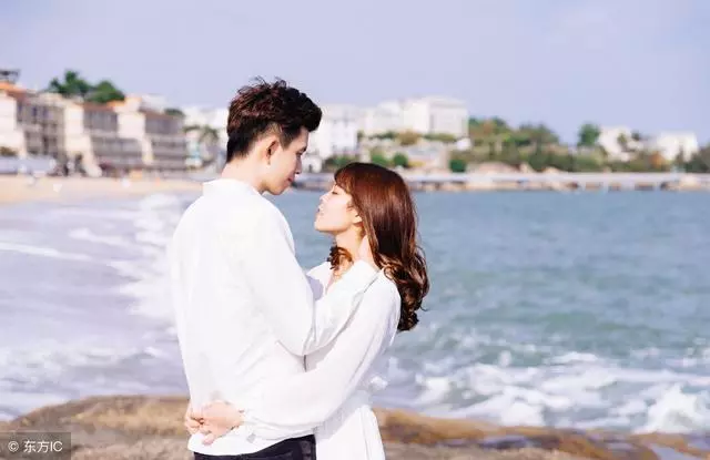 我和婆婆同時懷孕,老公讓我墮胎去照顧婆婆,我的婚姻戛然而止