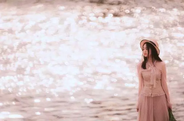 小姑子懷孕,卻讓兒媳娘家母親去照顧,被婆婆打巴掌後,兒媳愣了