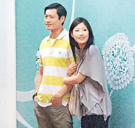 戀愛13年才結婚,她從瘦變胖嫁給TVB男綠葉婚禮只花5萬元!