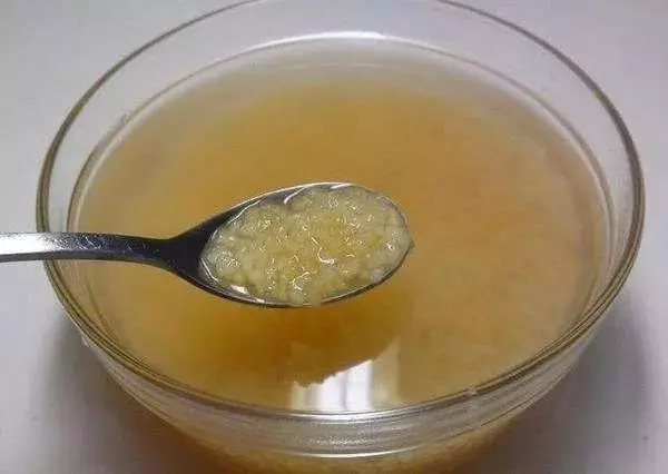 口腔潰瘍沒完沒了?腳心處貼點它,比吃藥見效快!收藏隨時看!
