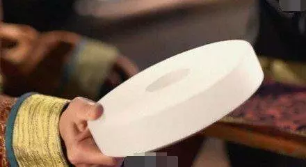 7個電視劇中「廉價到一秒出戲」爆笑五毛道具。#5騎「旋轉木馬」上戰場...衝啊!