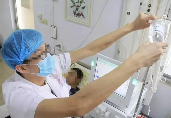 42歲白領睡一覺突然腦中風 醫生稱這習慣害慘了他