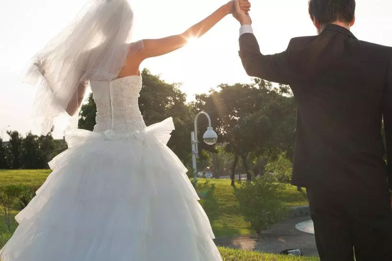 在大馬,男人賺多少娶不到老婆?看看女人怎麼說!