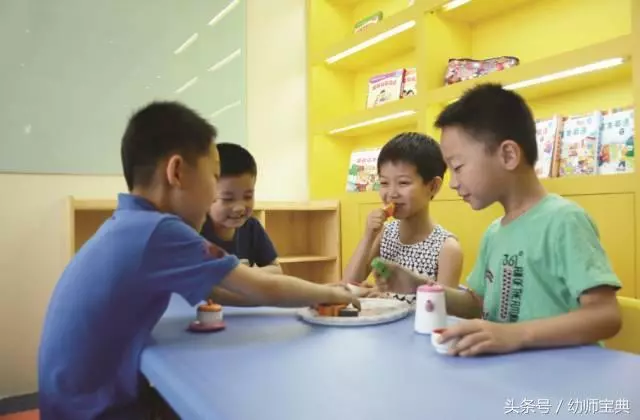 幼兒園「哭鬧季」即將來臨,老師和家長該如何安慰孩子?