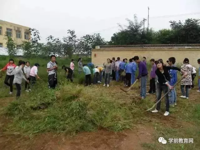 我們小時候,開學是這樣的!差點看哭了……