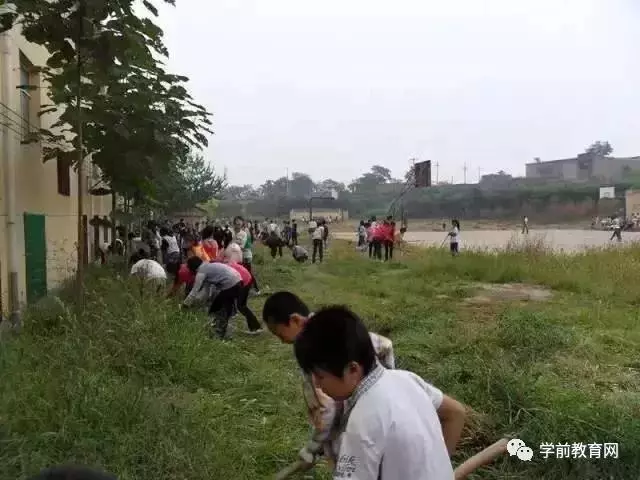 我們小時候,開學是這樣的!差點看哭了……