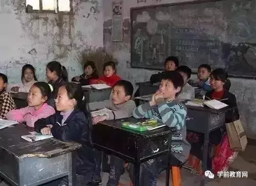 我們小時候,開學是這樣的!差點看哭了……