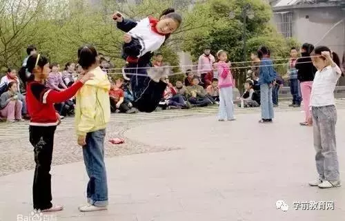 我們小時候,開學是這樣的!差點看哭了……