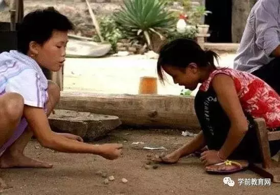 我們小時候,開學是這樣的!差點看哭了……