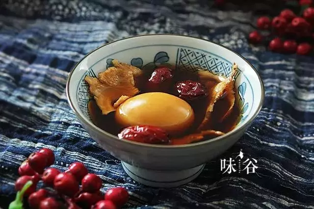冰糖買黃色大塊好,還是白色小塊好?一直以來都錯了