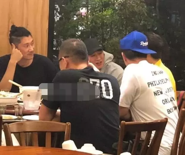 夫妻倆正積極備孕?何潤東慶生宴上喝酒也要獲老婆恩准!