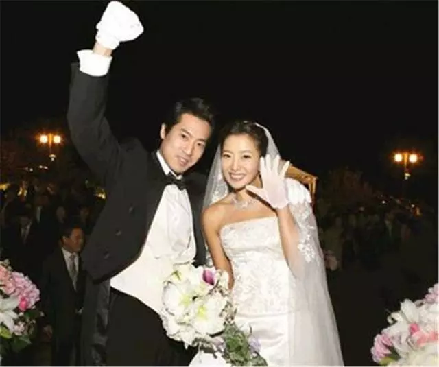 又一對明星宣布離婚,結婚11年無緋聞,離婚理由讓人難以接受!