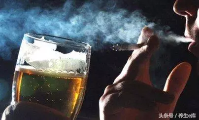 腦血管堵塞的人,3件事最好別做,3樣東西最好別碰,易患中風!