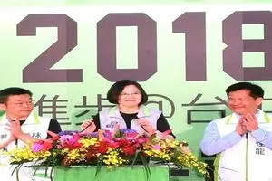 喝葛冬水危駕-駛反方向車道撞迎面車