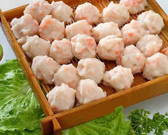 做肉丸是先放水還是先放油?老媽教我這樣做,果真鮮嫩多汁有彈性