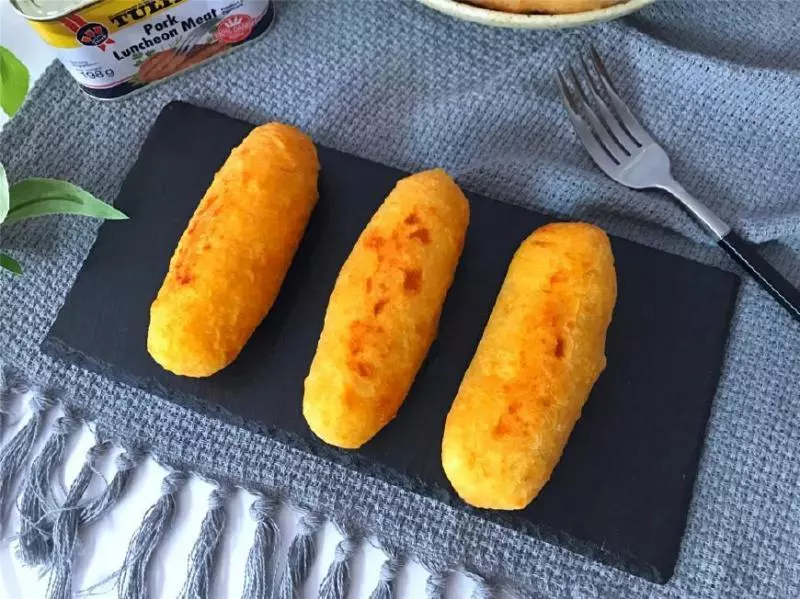 土豆的這種做法你肯定沒試過,金黃酥脆還爆漿,連吃2個不罷手~
