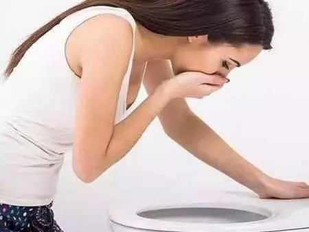 我剛生孩子,閨蜜來隨禮,走之前亮了一下項鍊,我的心也涼了