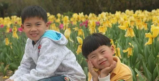 婆婆只給小兒媳帶孩子,累到中風就讓大兒媳照顧,兒媳的舉動亮了