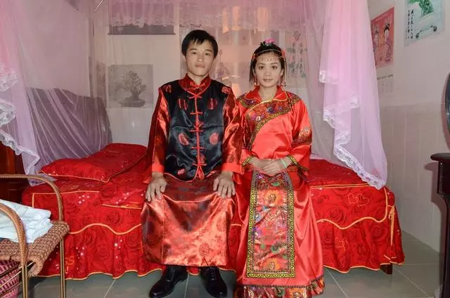 兒子執意和瞎子結婚,她懷孕後,我無聲無息,偷偷在雞湯里加辣椒