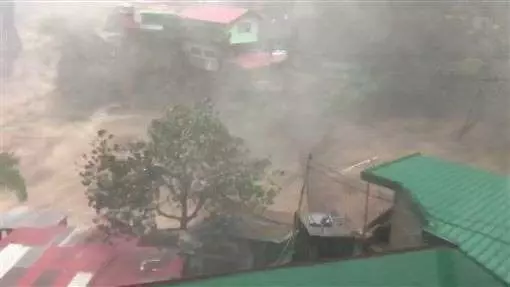 土石流猛灌菲律賓小鎮 至少16人亡