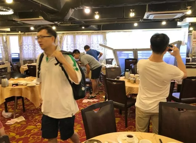 山竹颱風旋風襲港,毀壞力十足!全港交通癱瘓,航班全部取消!