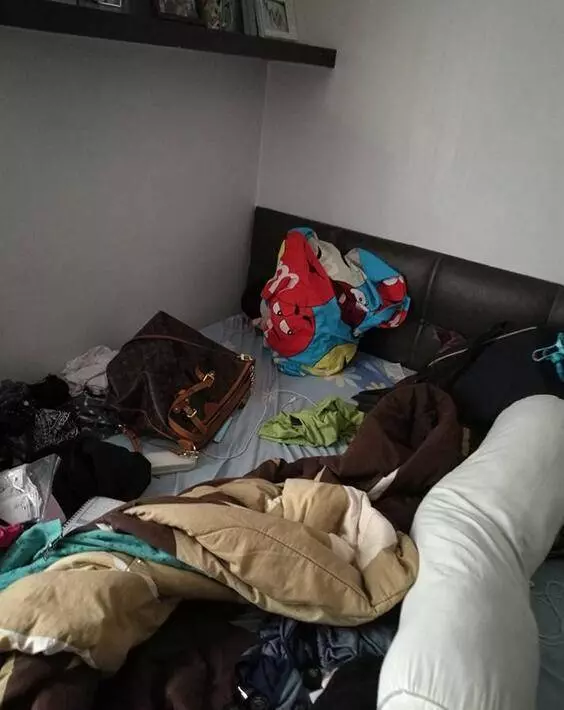 新山發生恐怖搶劫傷人案:就埋伏在你家門口,防不勝防差點出人命,保安竟然什麼都不管?