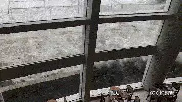「山竹」太太太厲害了!震撼現場讓你們感受下!