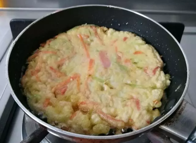 教你做香酥脆嫩的蔬菜餅,早餐每天不重樣,非常值得收藏!