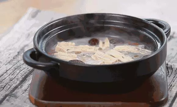 黑芝麻最大的功效竟然不是烏髮!而是這個!!每天一把效果驚人!