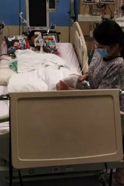 惡意敲詐!母親肝移植募款,女兒遭uncle無理借錢,惡言咒罵!