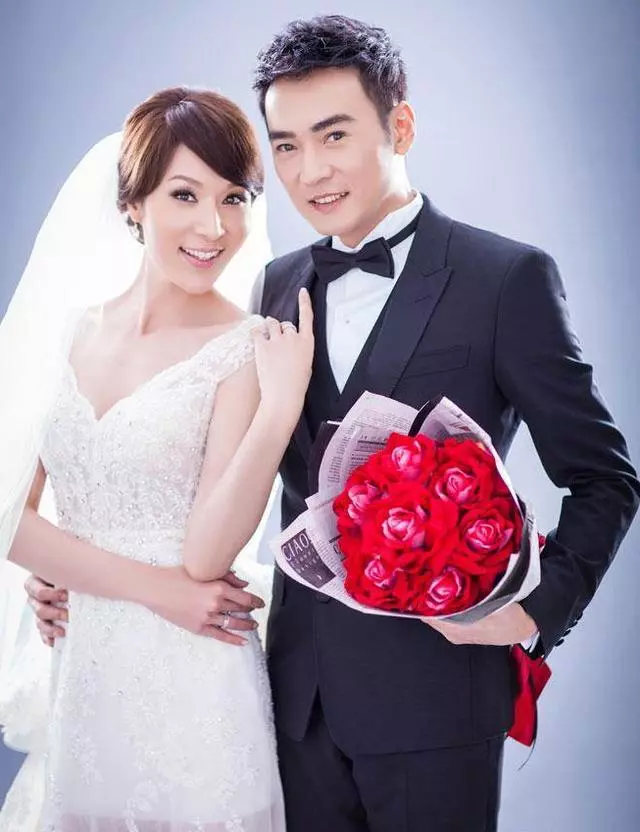 他為爭奪女兒撫養權,寧願凈身出戶,今51歲將二婚妻子寵上天!