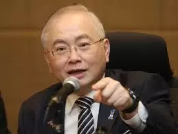教育部小拿破崙搞離間,欺負陷害新人張念群,害希盟被華社痛批~~太可惡 !!