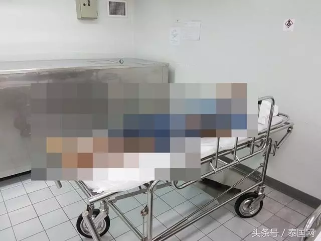 泰國暖武裡一名男子從商場4樓墜下身亡!