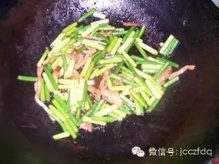 每日一菜--蒜苔炒肉