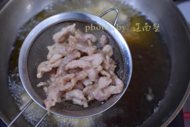 糖醋裡脊,啥時候做都很搶手,教一個簡單的糖醋汁比例