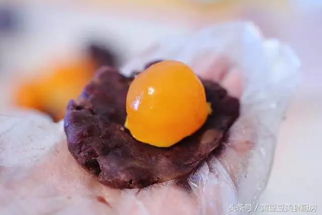中秋月餅不用買了,教你3種做法,真材實料無添加劑,吃著更健康