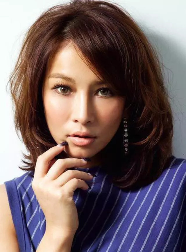 「蛇精臉」大軍又添一員,39歲溫嵐大變臉,畸形審美毀了自己!