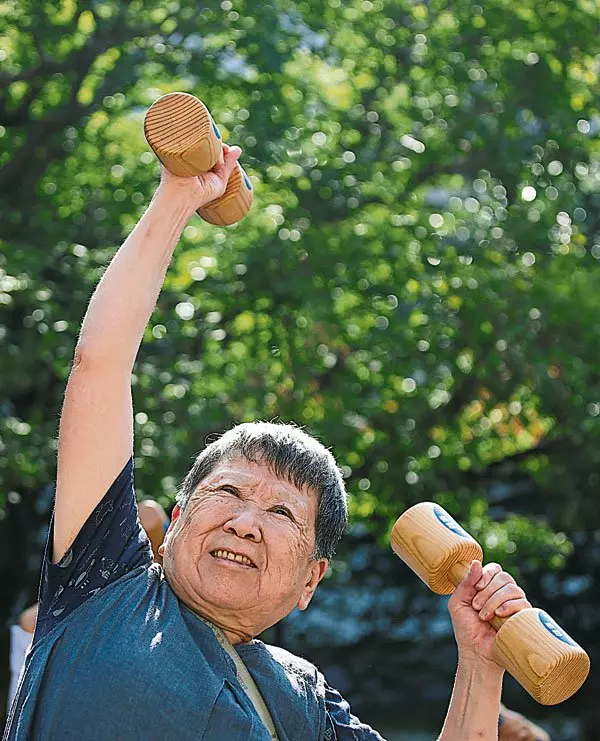 日本高齡人口創新高 5人中有1人逾70歲
