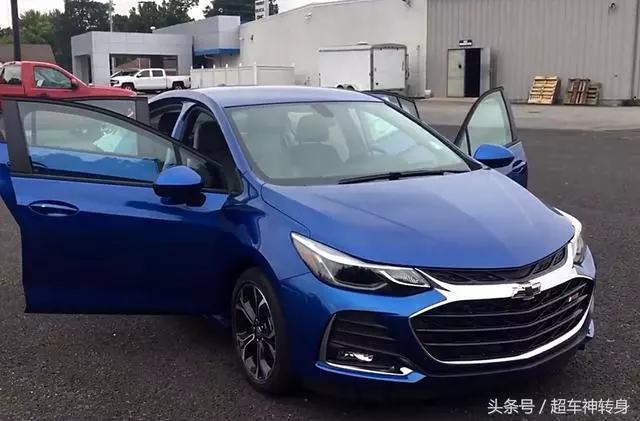 全新科魯茲街頭首曝!顏值不輸思域朗逸,堪稱最帥的家用車