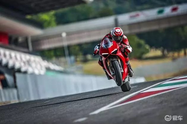 全新杜卡迪Panigale V4上市發布