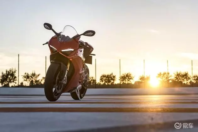 全新杜卡迪Panigale V4上市發布