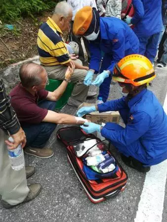 雲頂半山死亡車禍 ,旅巴撞摩哆復墜溝 !Rip