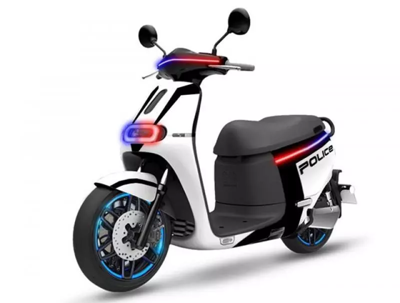 Gogoro 警車被嫌太醜,網友忍不住下手設計被推爆!
