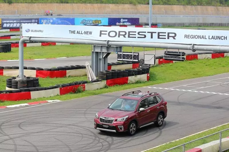 全新 Subaru Forester 特點有哪些?賽道、越野體驗告訴你!(內有影音)