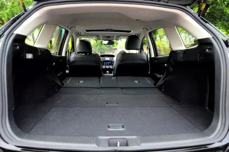 國內 140 萬以下最強旅行車!Subaru Levorg 2.0 試駕影音報導